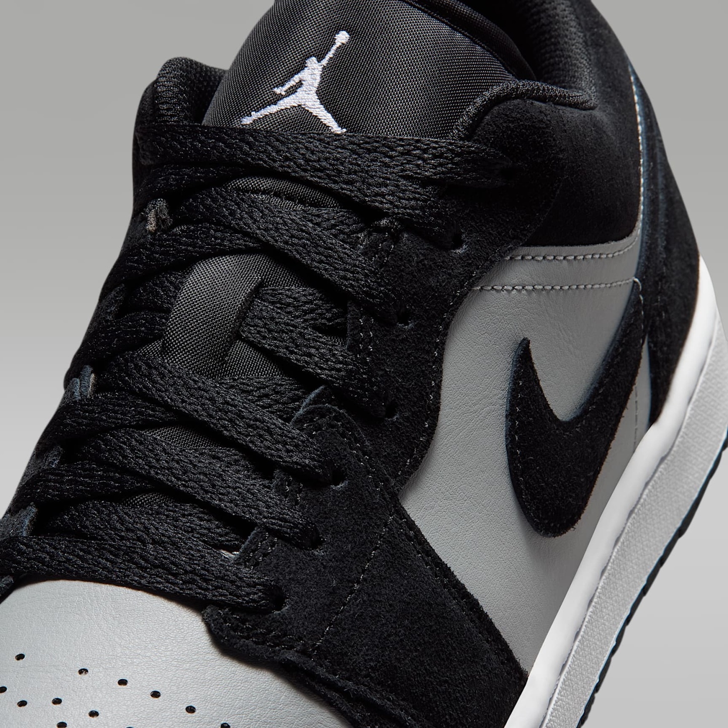 Air Jordan 1 Low Herrenschuh – Schwarz/Light Smoke Grey/Weiß