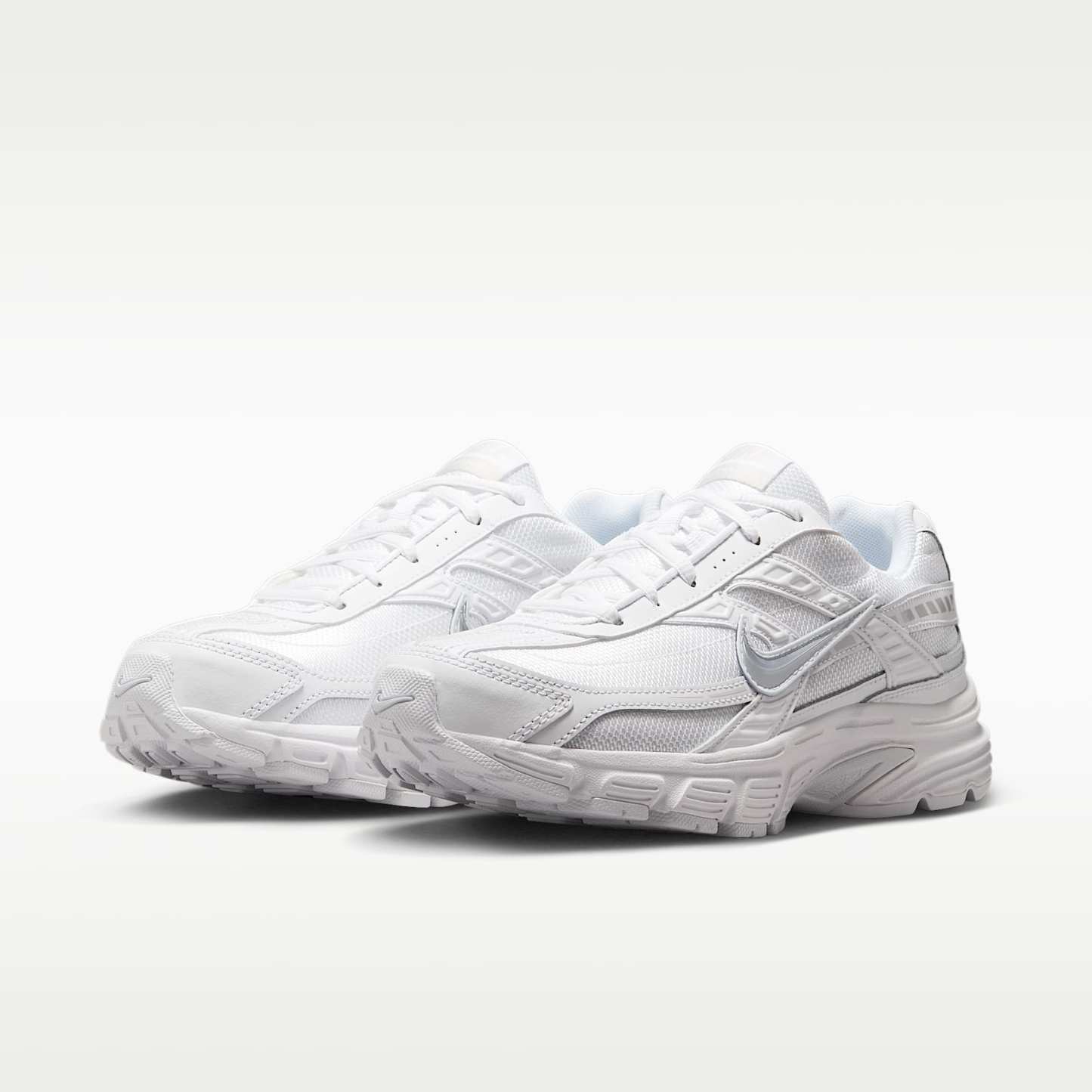 Nike Initiator Damenschuh – Weiß/Photon Dust/Metallic Silver
