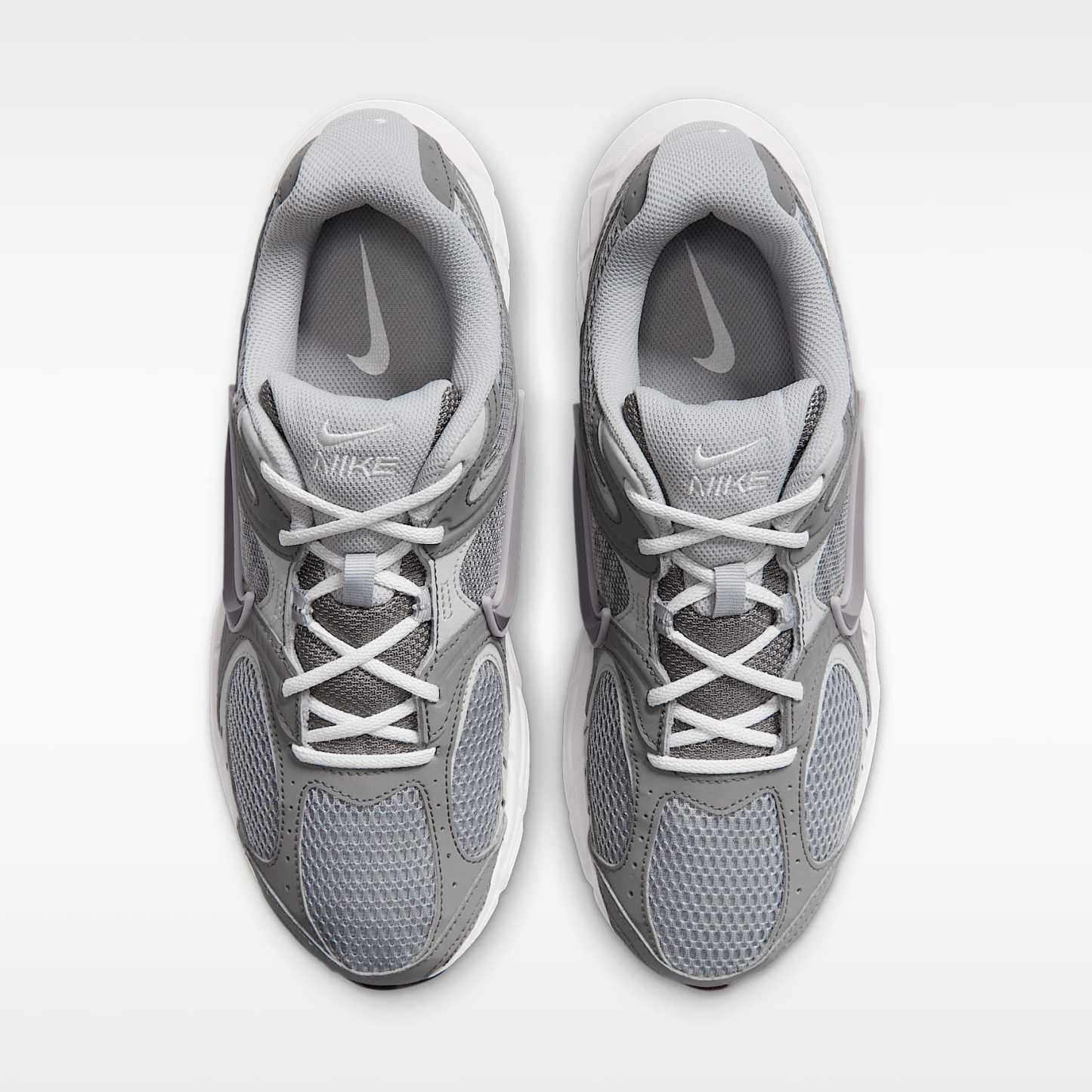 Nike V5 RNR Schuh (Herren) – Particle Grey/Flat Pewter/Platinum Tint/Light Smoke Grey