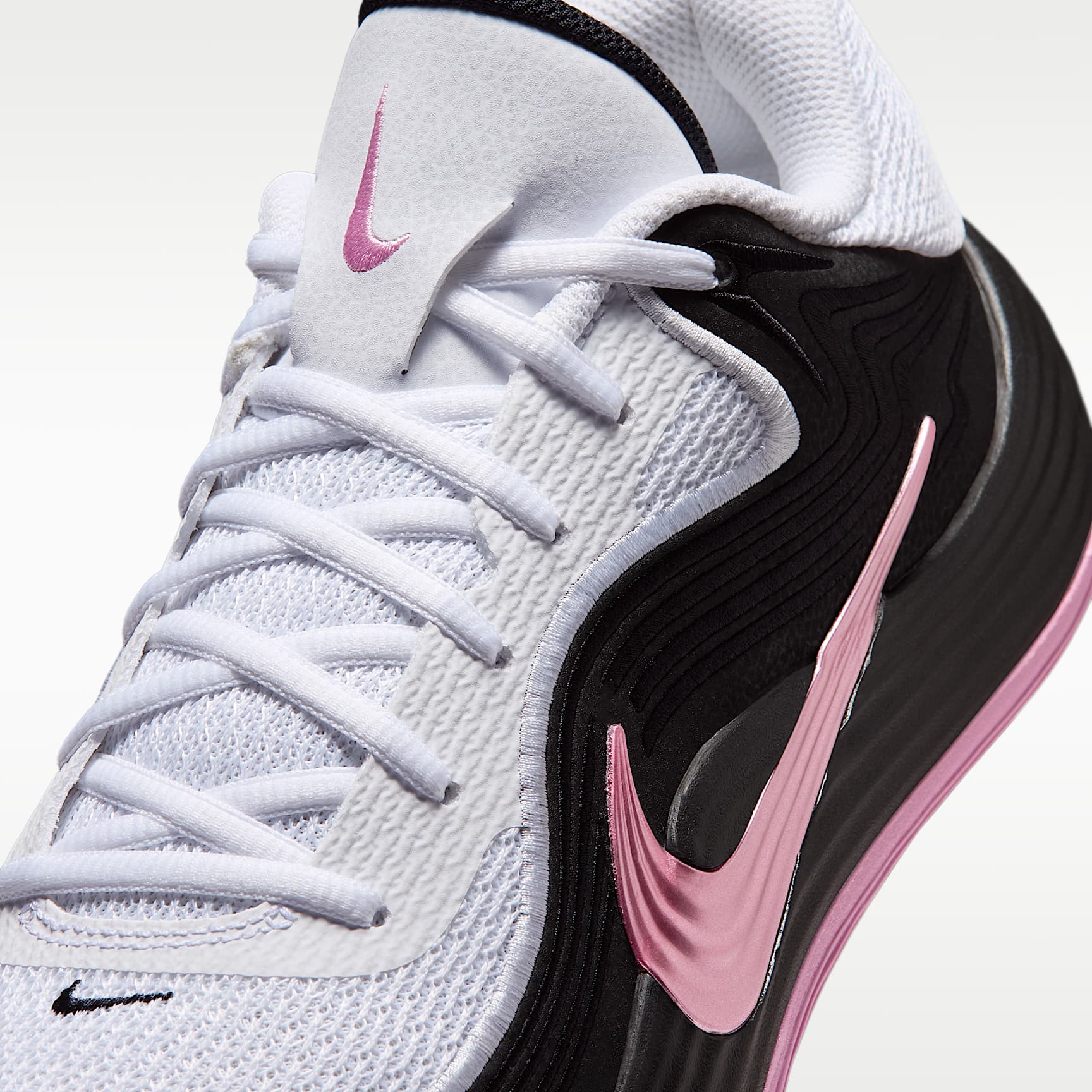 Nike Precision 8 Low Basketballschuh (Herren) – Weiß/Schwarz/Pink Rise/Pink Rise