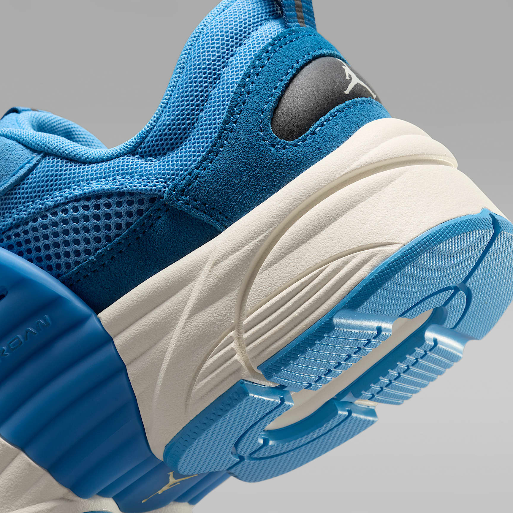 Jordan Trunner O/S Damenschuhe – Blue Beyond/True Blue/Soft Pearl