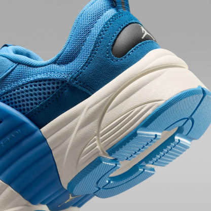 Jordan Trunner O/S Damenschuhe – Blue Beyond/True Blue/Soft Pearl
