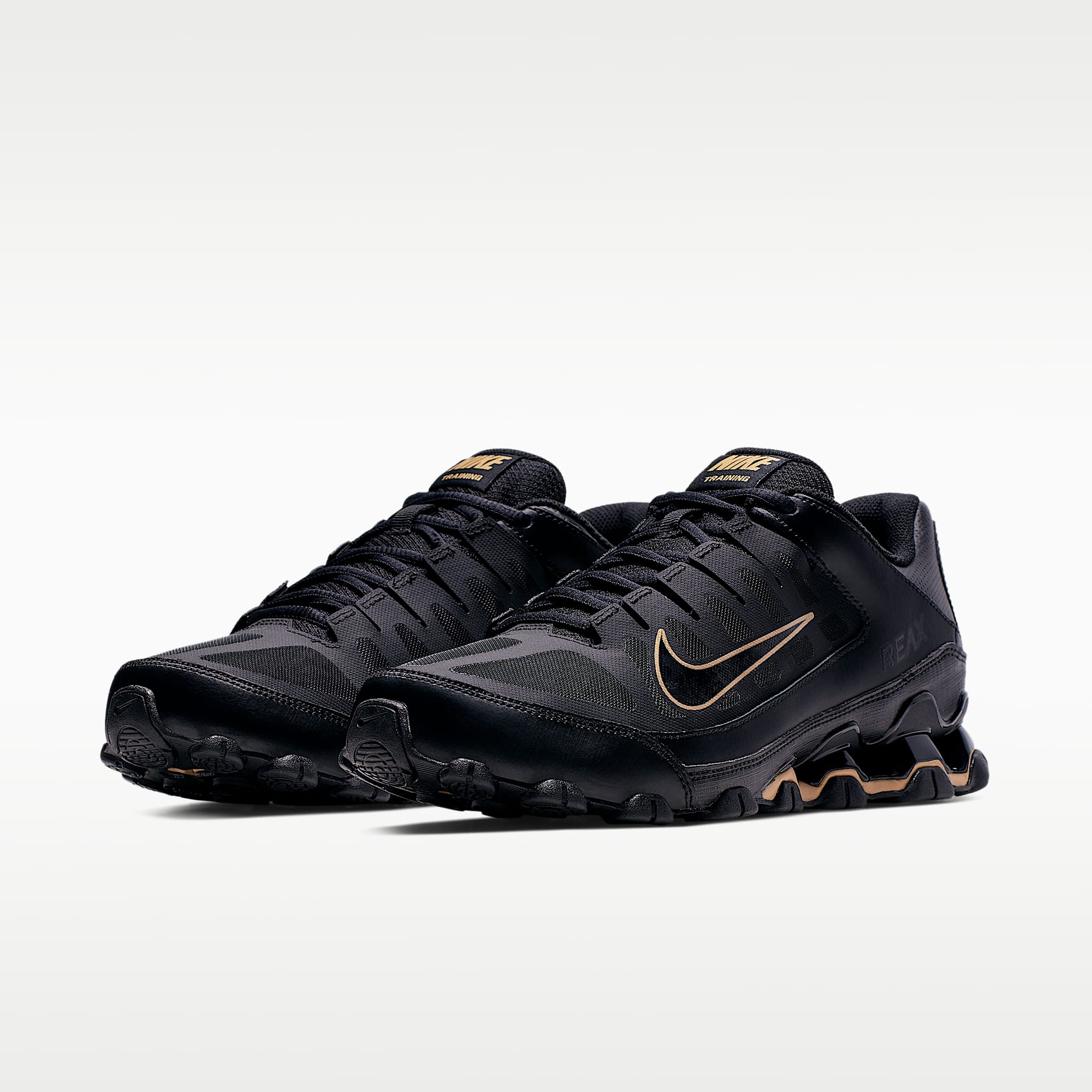 Nike Reax 8 TR Workout-Schuh für Herren – Schwarz/Schwarz/Metallic Gold