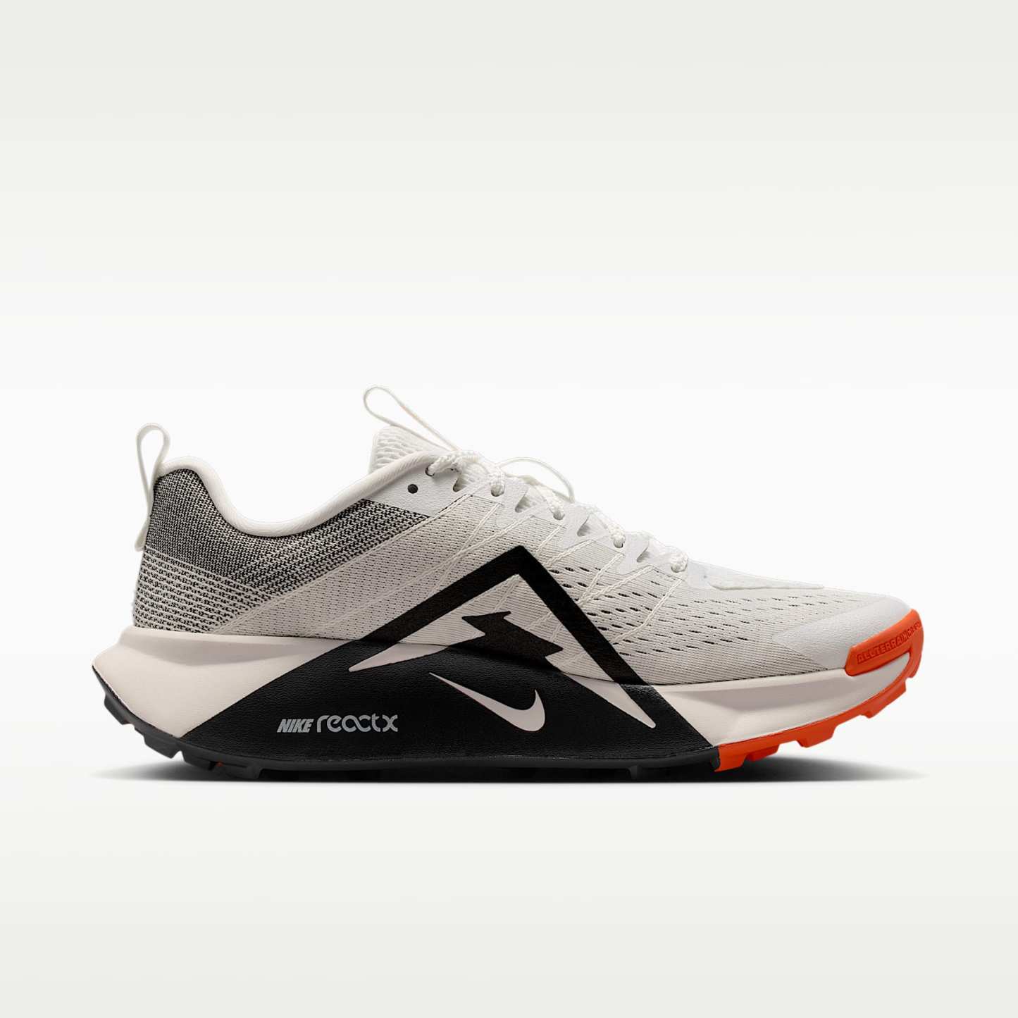 Nike Wildhorse 10 Traillaufschuh (Herren) – Summit White/Safety Orange/Phantom/Schwarz