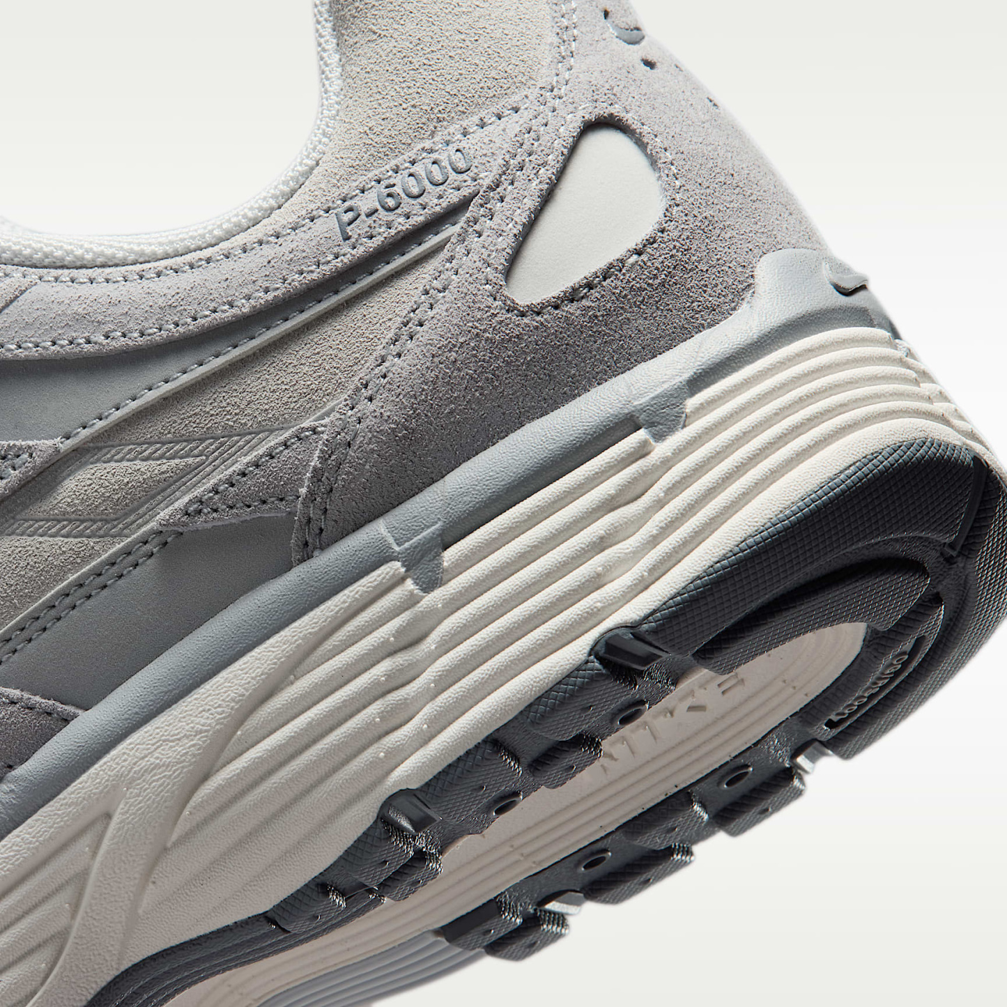 Nike P-6000 SE Schuh – Pure Platinum/Wolf Grey/Summit White/Cool Grey