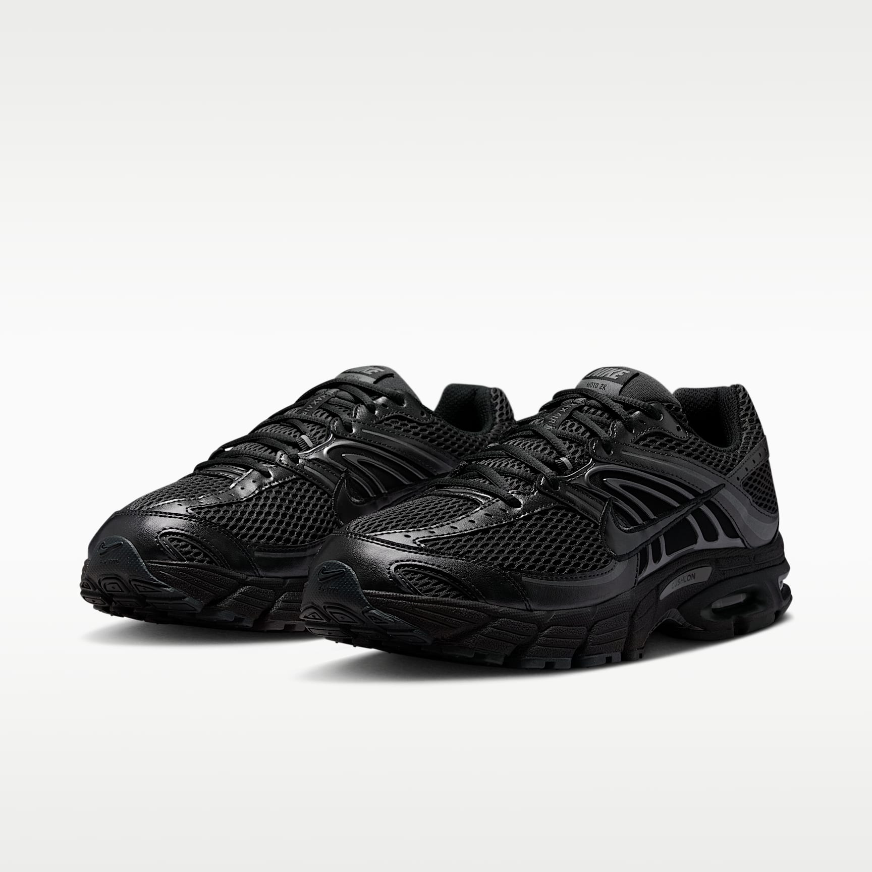 Nike Air Max Moto 2K Schuh (Herren) – Schwarz/Metallic Dark Grey/Dark Smoke Grey