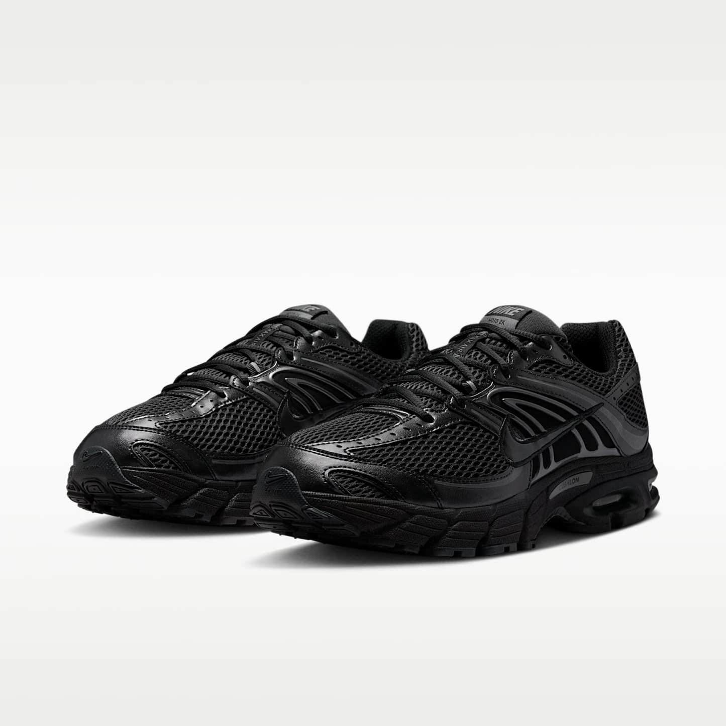 Nike Air Max Moto 2K Schuh (Herren) – Schwarz/Metallic Dark Grey/Dark Smoke Grey