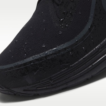 Nike Revolution 8 Utility Straßenlaufschuh (Herren) – Schwarz/Anthracite