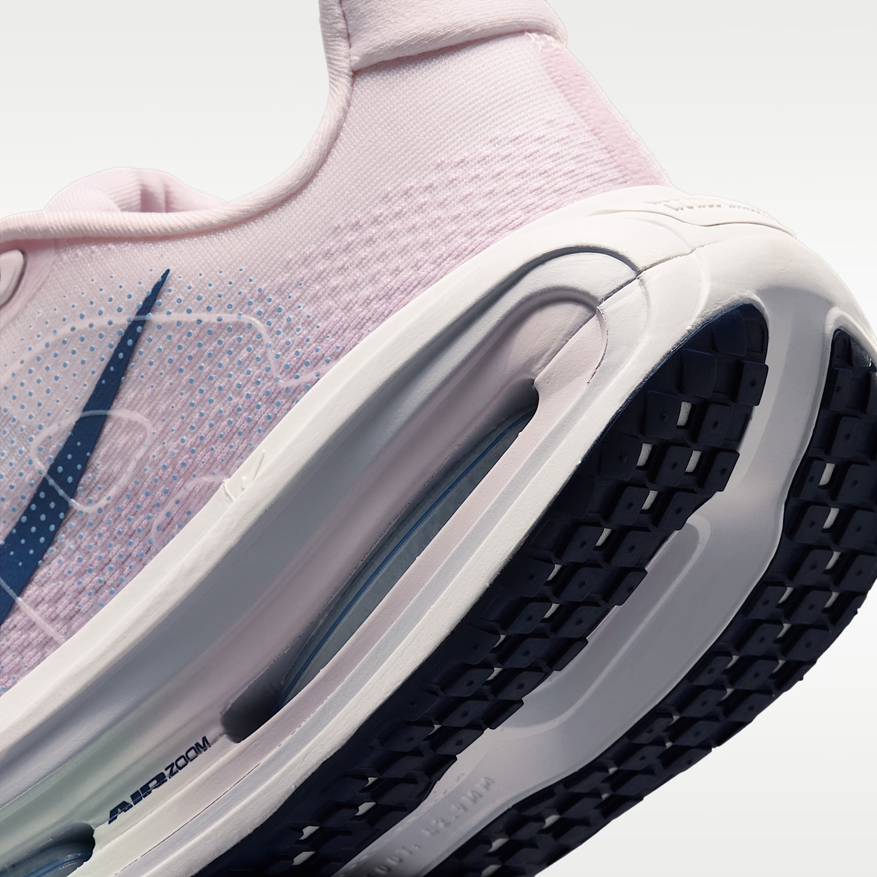 Nike Vomero Premium Straßenlaufschuh (Damen) – Pearl Pink/Weiß/Barely Green/Midnight Navy