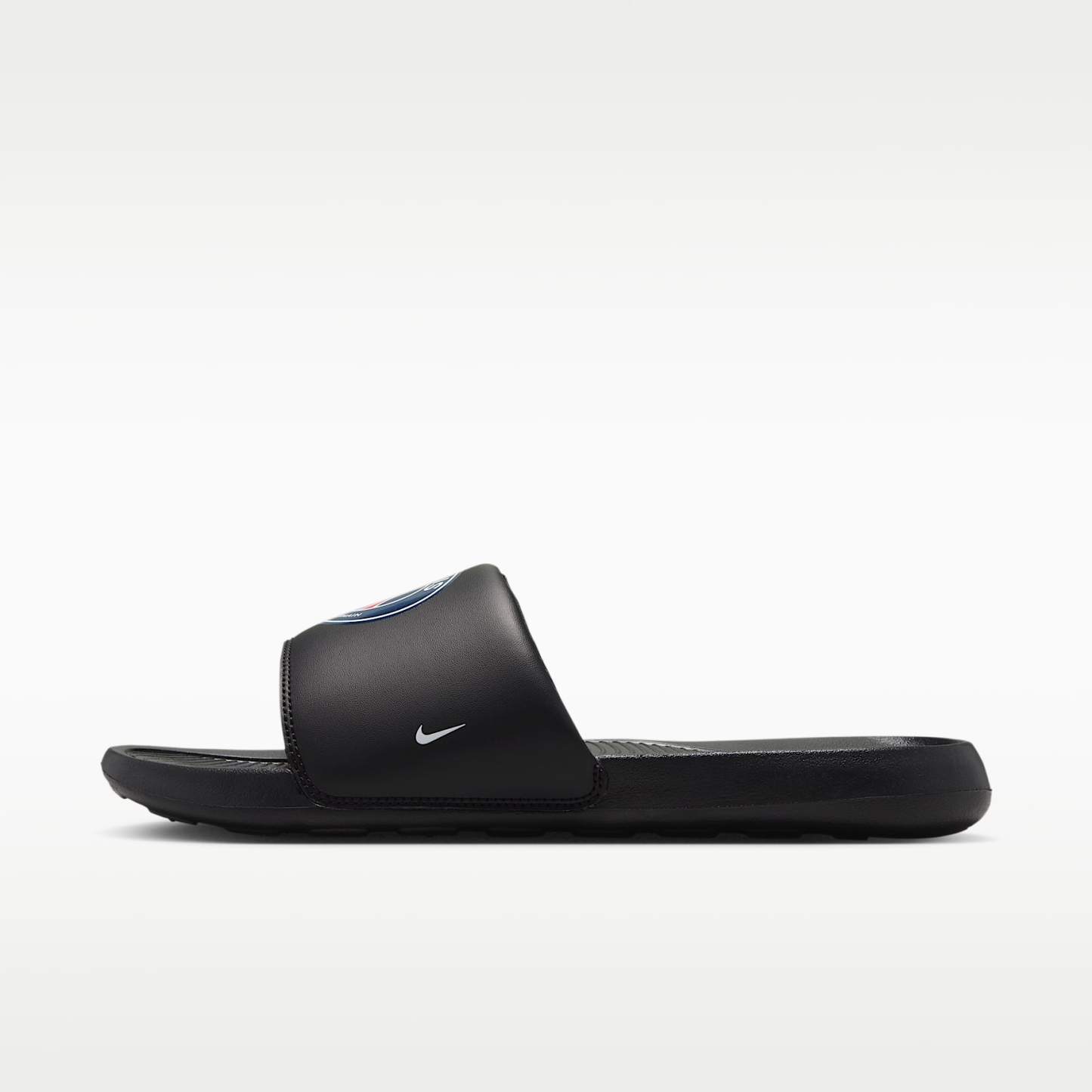 Paris Saint-Germain Victori One Nike Fußball-Slides (Herren) – Schwarz/Multi-Color/Weiß