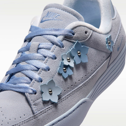 Nike Tennis Centre SE "Florette" Schuh (Damen) – Hydrogen Blue/Hydrogen Blue/Metallic Silver/Work Blue