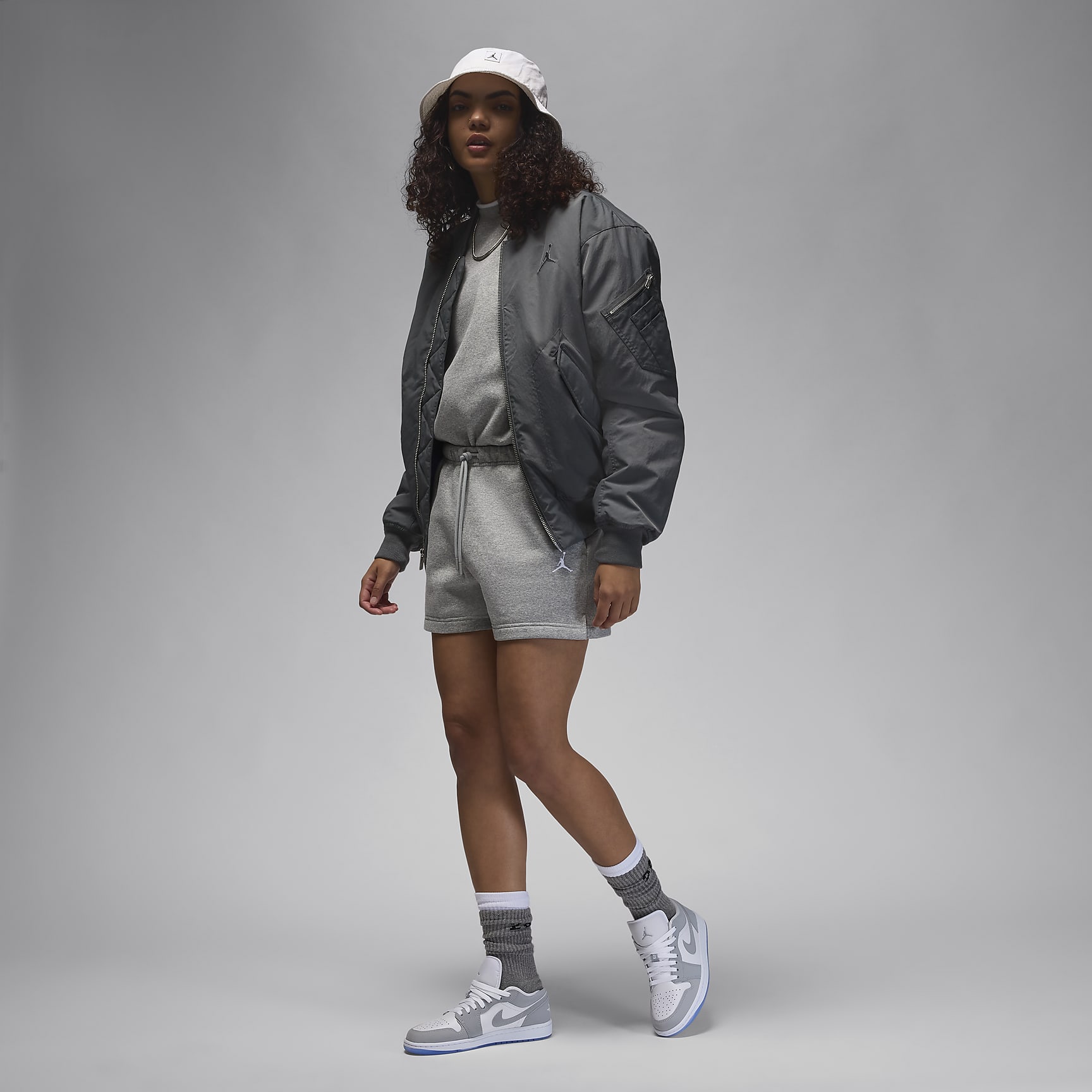 Air Jordan 1 Low Damenschuh – Weiß/Aluminum/Wolf Grey