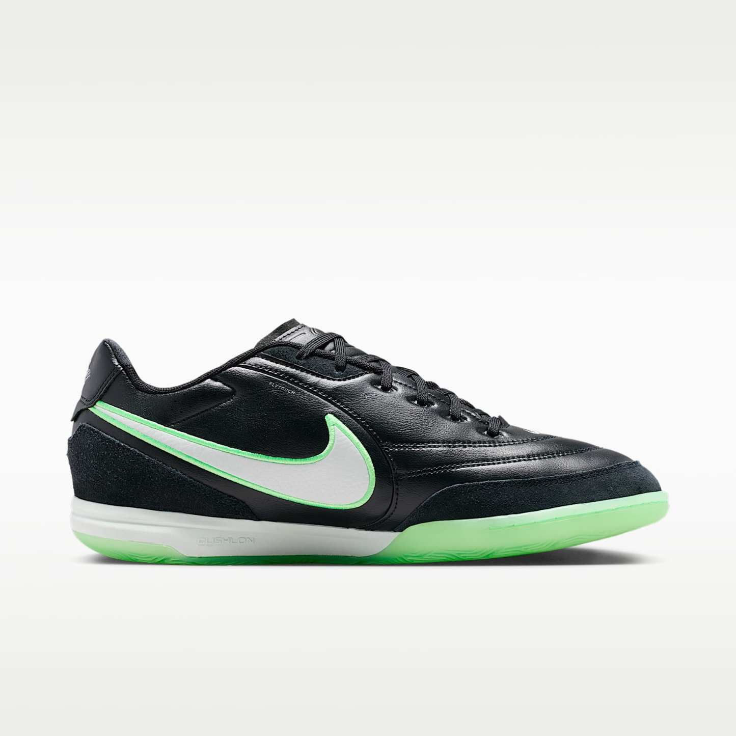 Nike Tiempo Streetgato Low-Top-Fußballschuh für Hallen- und Hartplätze – Schwarz/Schwarz/Illusion Green