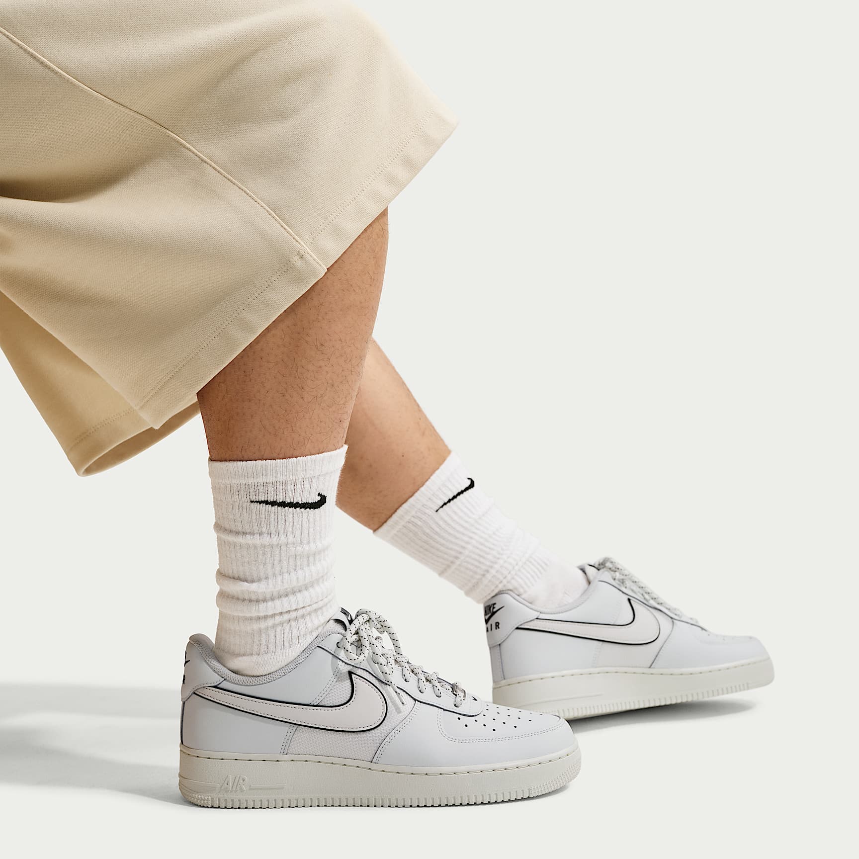 Nike Air Force 1 '07 LV8 Schuh (Herren) – Summit White/Summit White/Anthracite