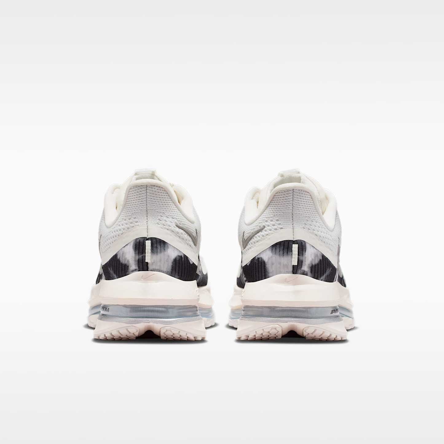 Nike Pegasus Premium SE Straßenlaufschuh (Damen) – Phantom/Anthracite/Metallic Silver/Pencil Point