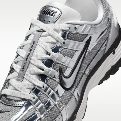Nike P-6000 Schuh – Metallic Silver/Sail/Schwarz/Metallic Silver