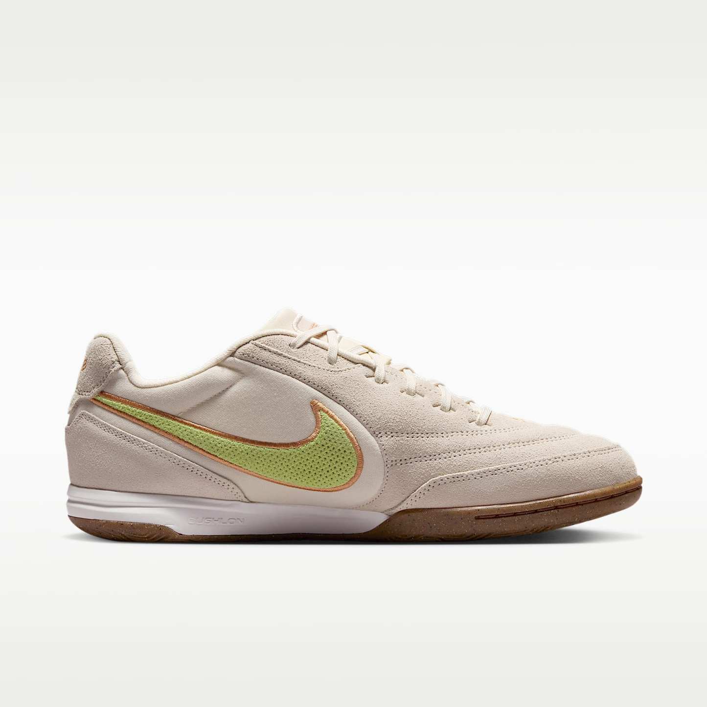 Nike Tiempo Streetgato PRM Low-Top-Fußballschuh für Hallen- und Hartplätze – Chalk/Moon Particle/Lemon Venom