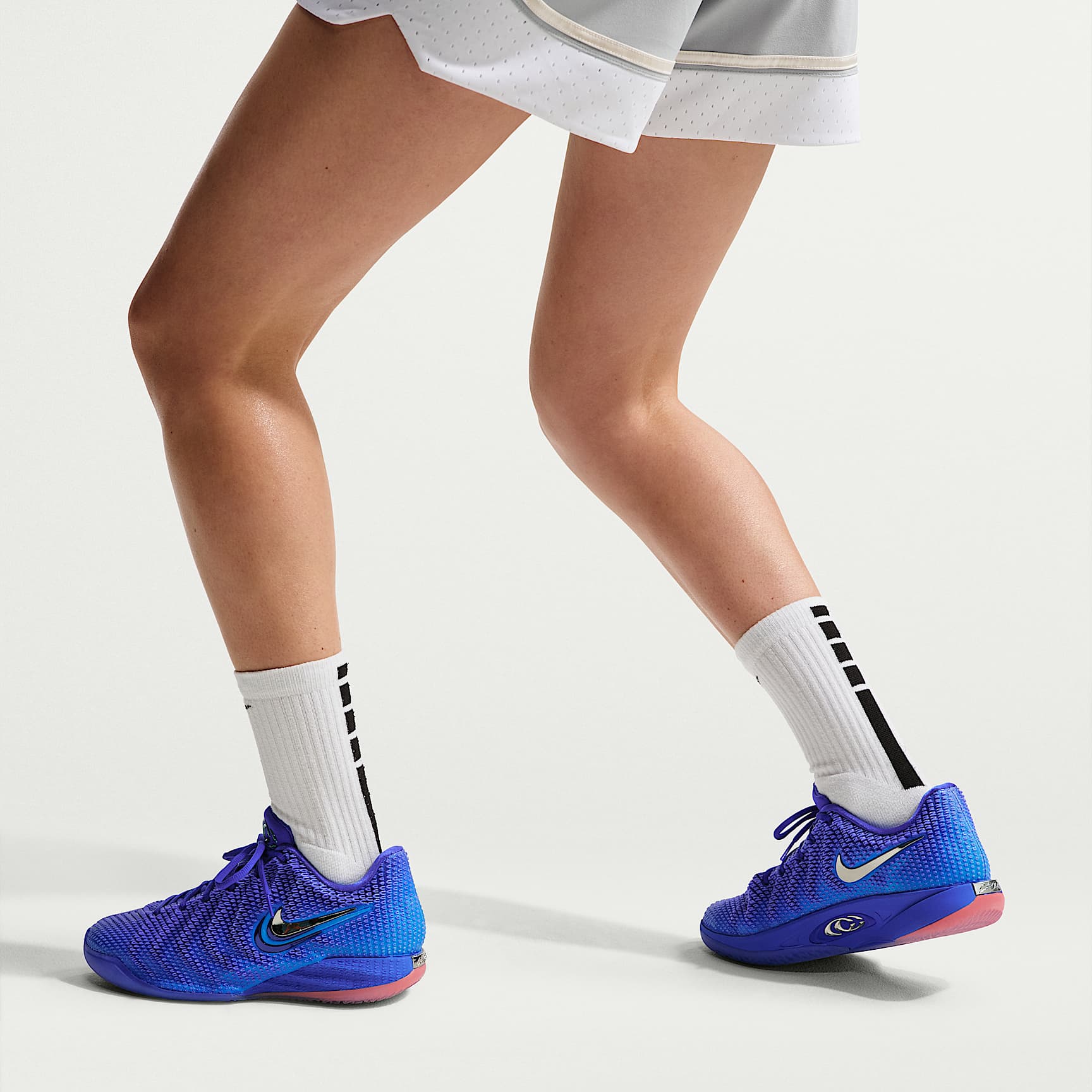 Caitlin 1 "Caitlin Blue" Basketballschuh – Racer Blue/Multi-Color