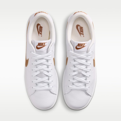 Nike Tennis Classic Damenschuh – Weiß/Weiß/Light British Tan