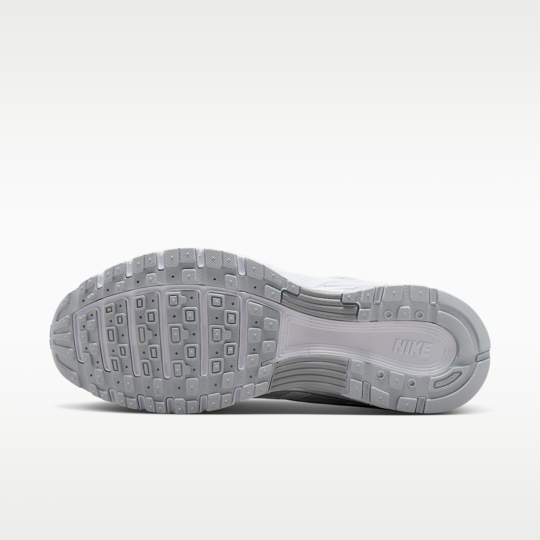 Nike P-6000 Schuh (Damen) – Metallic Summit White/Pure Platinum/Wolf Grey/Weiß