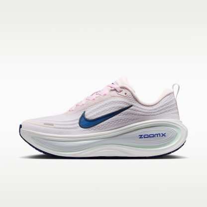 Nike Vomero Plus Straßenlaufschuh (Damen) – Pearl Pink/Weiß/Barely Green/Midnight Navy