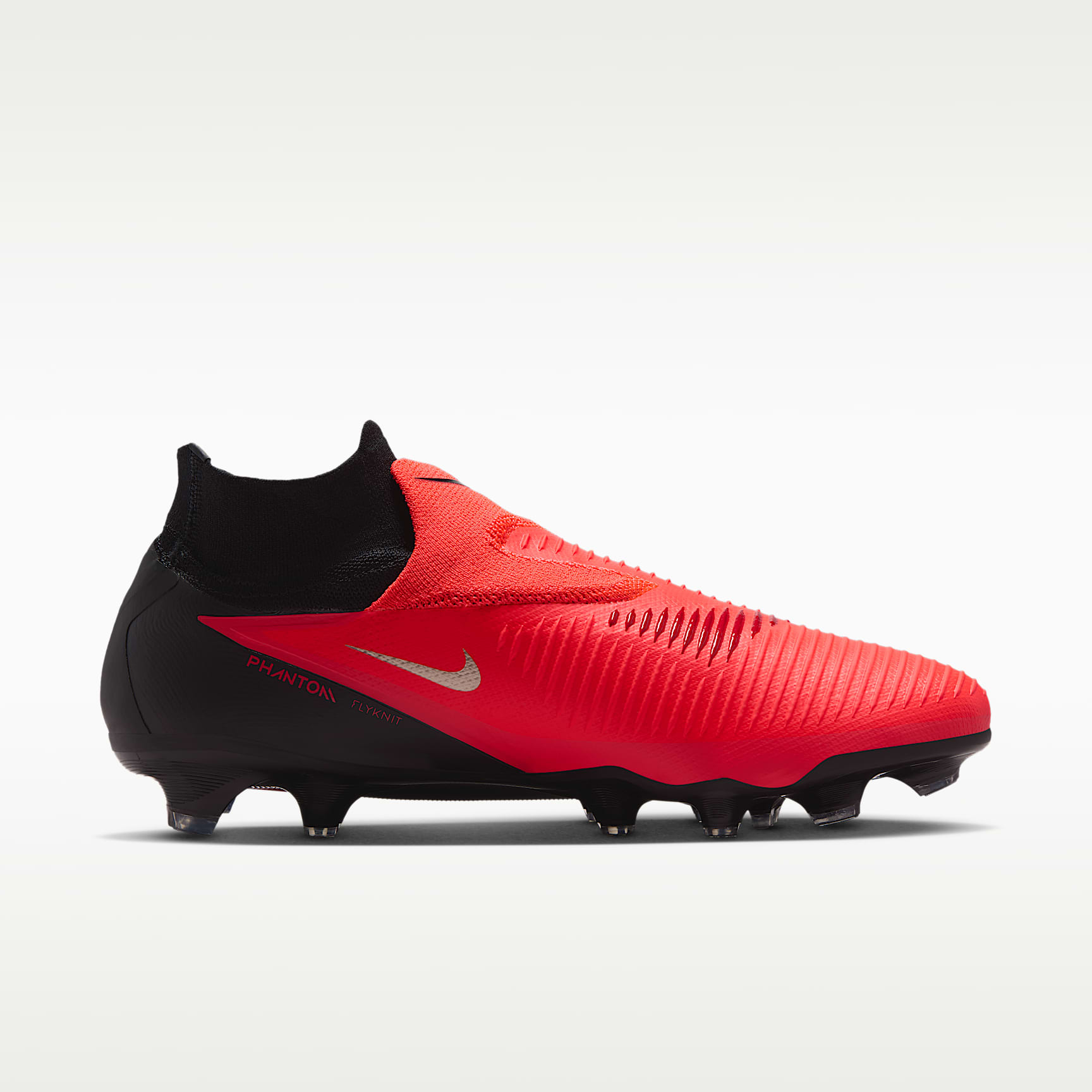 Nike Phantom 6 High Pro Fußballschuh für normalen Rasen – Bright Crimson/Schwarz/Blur