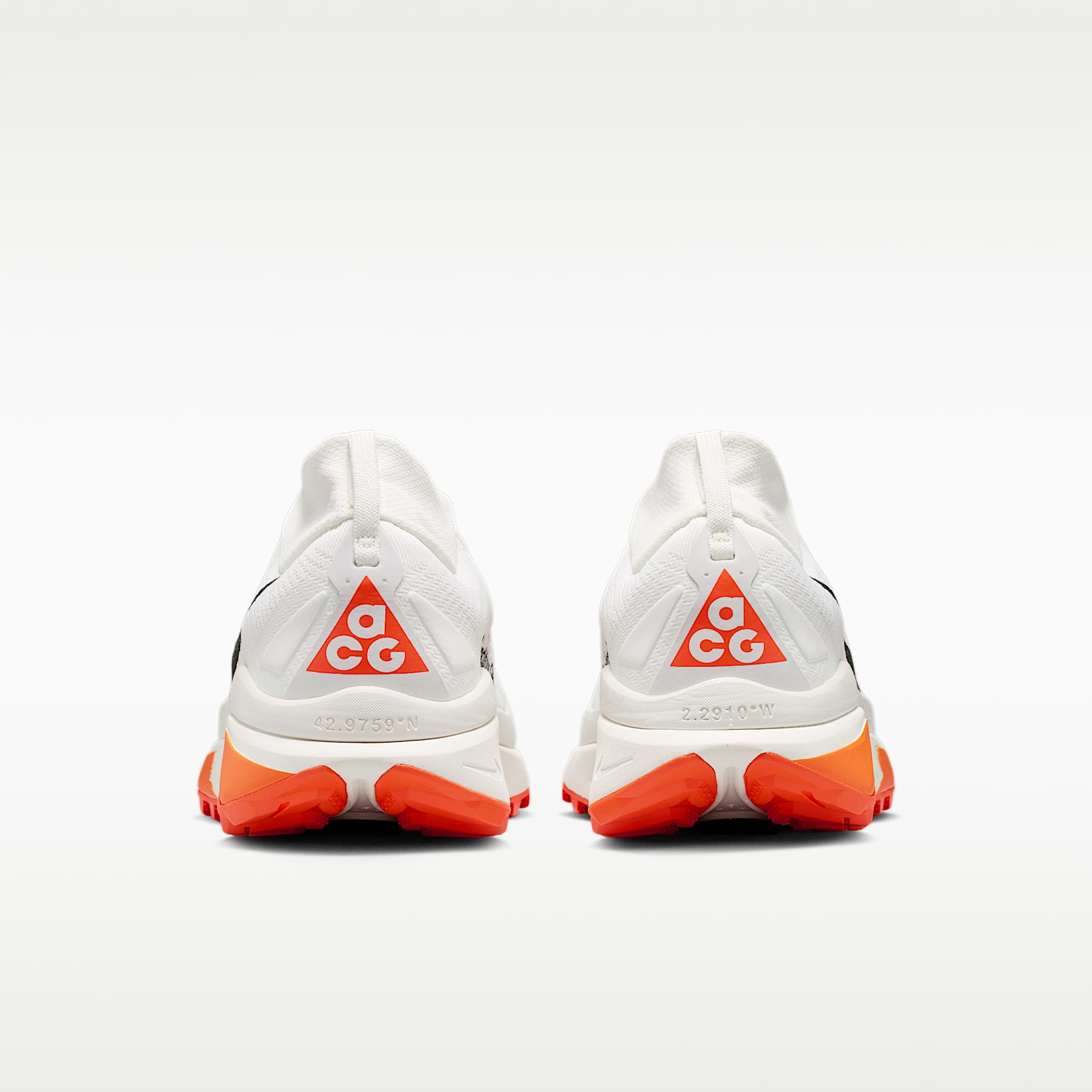 ACG Zegama Trail Traillaufschuh (Herren) – Summit White/Phantom/Safety Orange/Schwarz