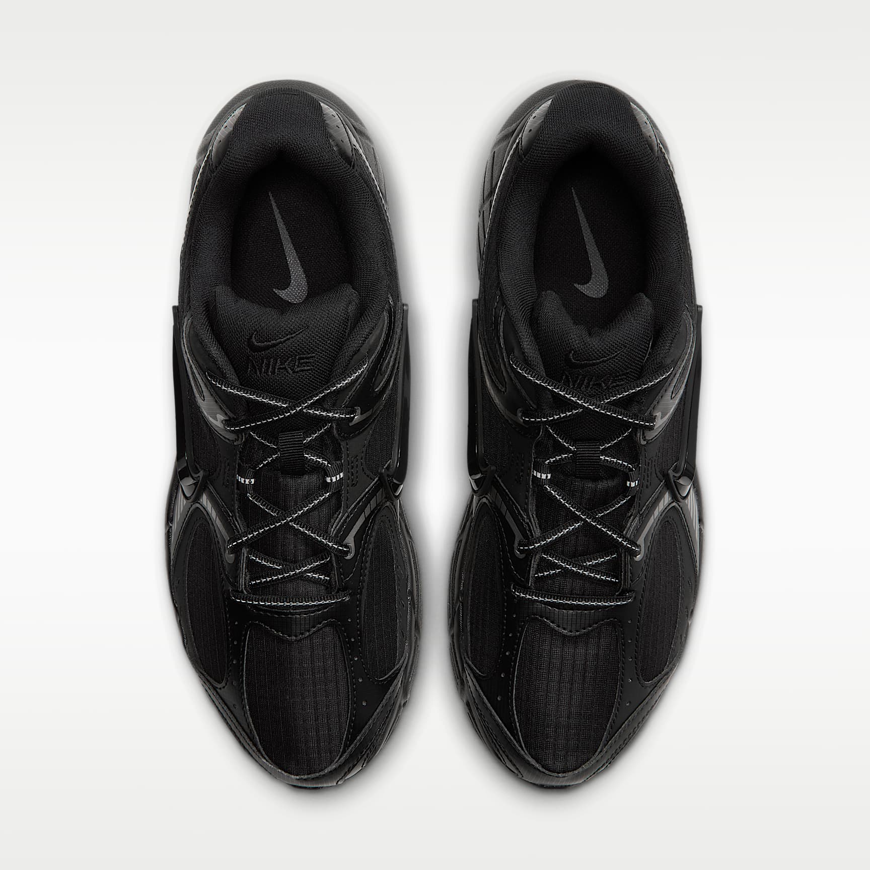Nike V5 RNR Ripstop Schuh (Herren) – Schwarz/Schwarz/Schwarz
