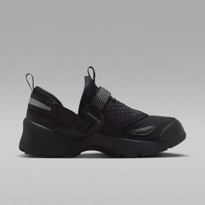Jordan Trunner LX Schuh (Damen) – Schwarz/Schwarz/Schwarz