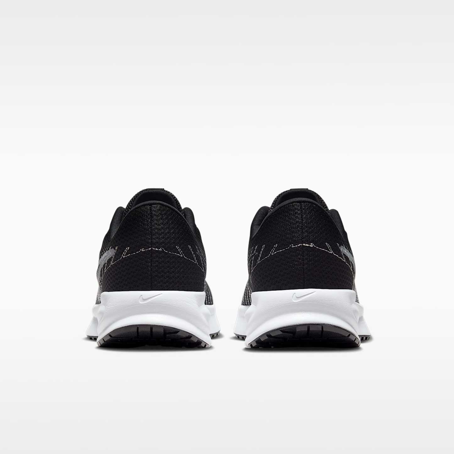 Nike Run Defy Straßenlaufschuh (Damen) – Schwarz/Wolf Grey/Weiß