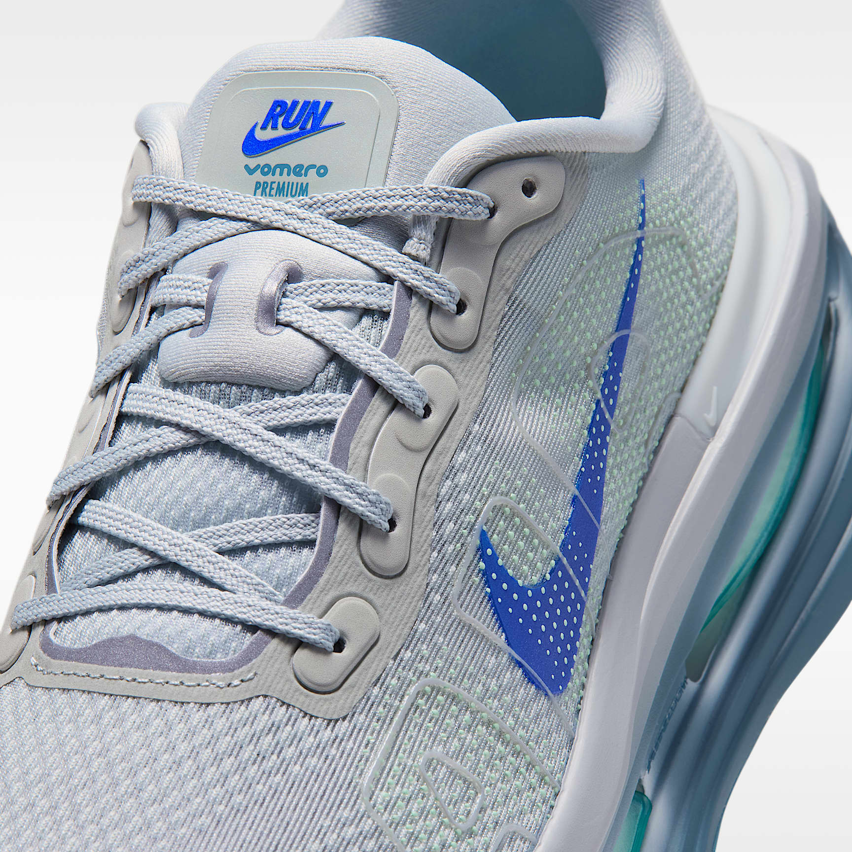 Nike Vomero Premium Straßenlaufschuh (Herren) – Grey Mist/Smokey Blue/Barely Green/Racer Blue