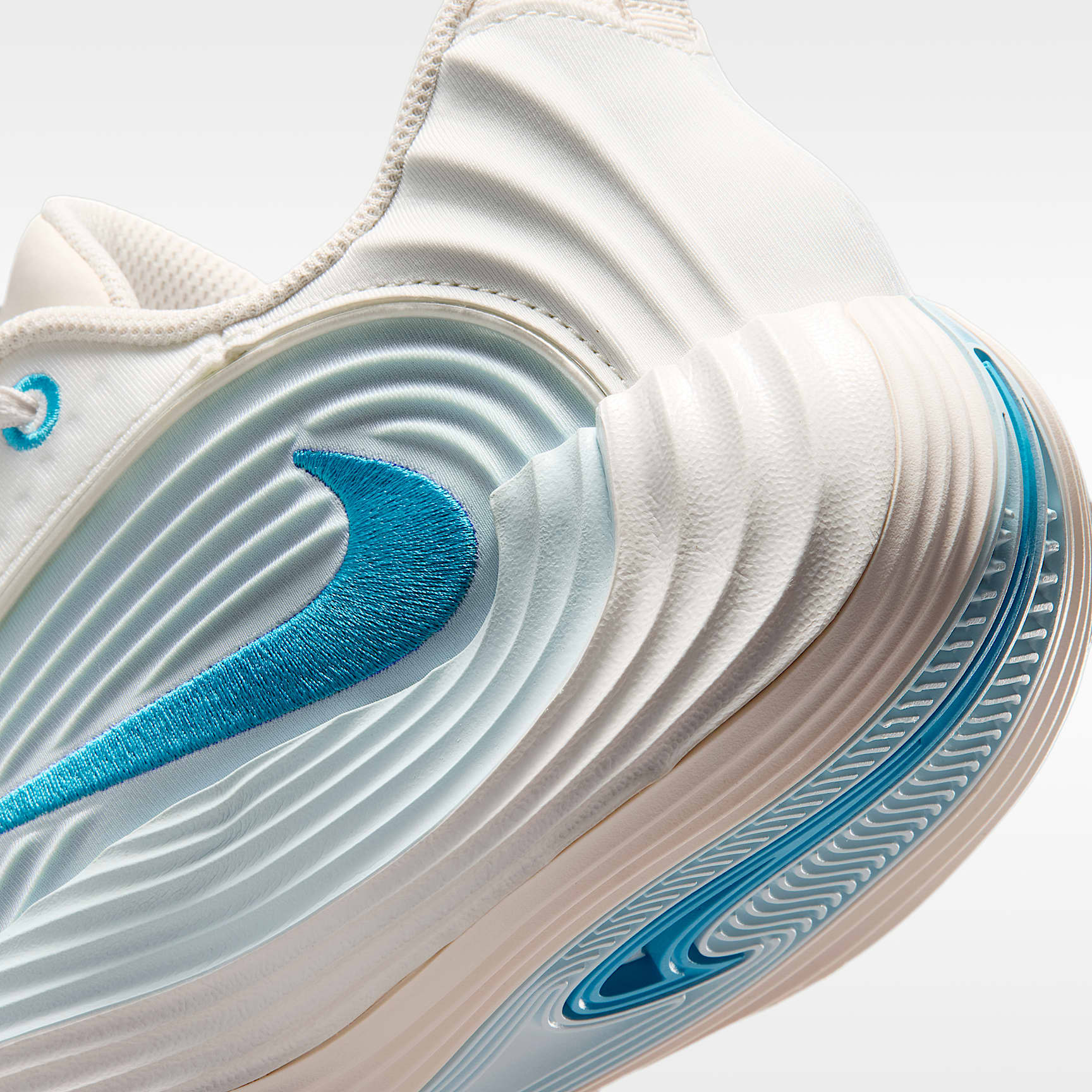 Giannis Immortality 5 Basketballschuh – Sail/Glacier Blue/Chalk/Light Current Blue
