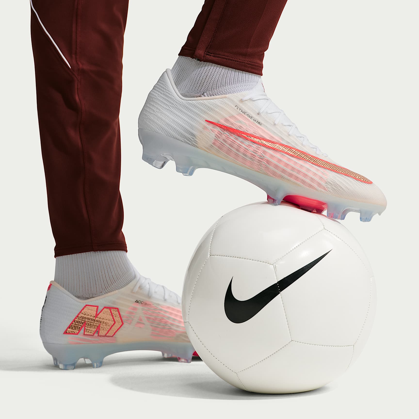Nike Mercurial Superfly 11 Elite Low-Top-Fußballschuh für normalen Rasen – Weiß/Bright Crimson/Blur