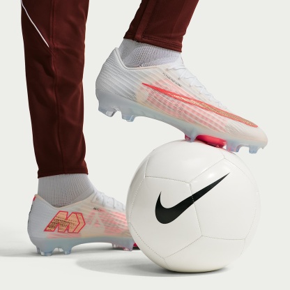 Nike Mercurial Superfly 11 Elite Low-Top-Fußballschuh für normalen Rasen – Weiß/Bright Crimson/Blur