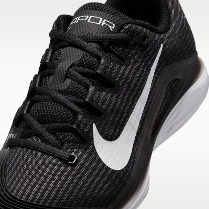 Nike Vapor 12 Tennisschuh für Clay Courts (Damen) – Schwarz/Dark Smoke Grey/Weiß