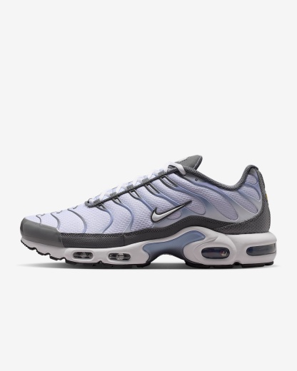 Nike Air Max Plus Schuh (Herren) – Smoke Grey/Light Armory Blue/Dark Smoke Grey/Weiß
