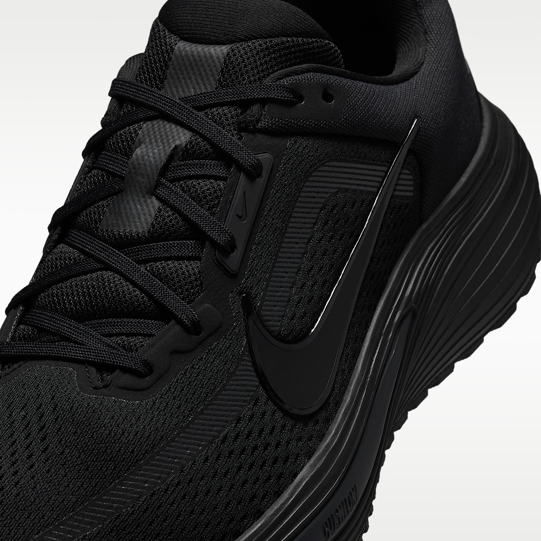 Nike Quest 7 Straßenlaufschuhe (Herren) – Schwarz/Schwarz/Anthracite/Schwarz