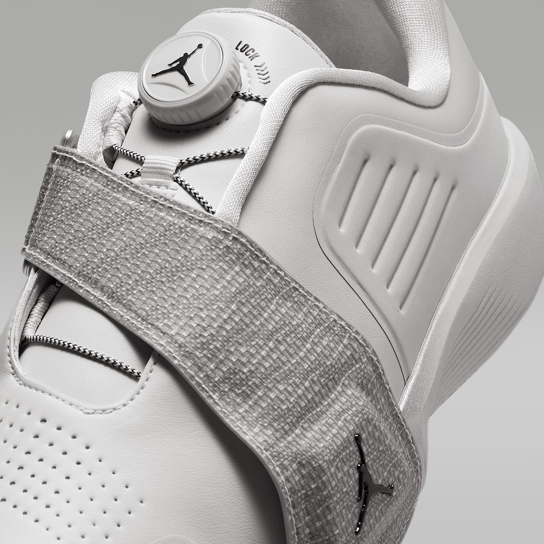 Jordan Air Rev Golfschuh – Neutral Grey/Metallic Silver/Schwarz