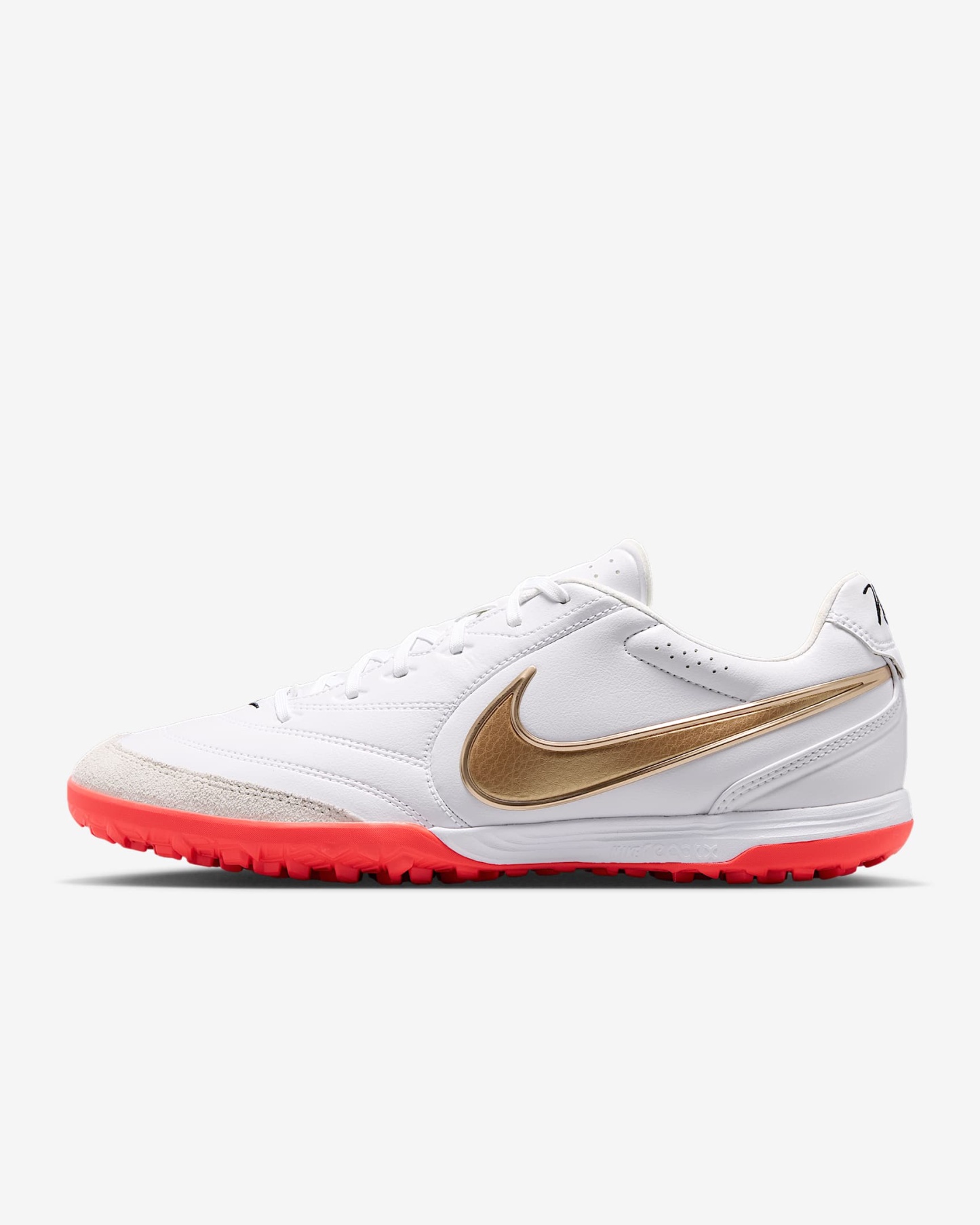 Nike Tiempo Ligera Pro Low-Top-Fußballschuh für Turf – Weiß/Bright Crimson/Blur