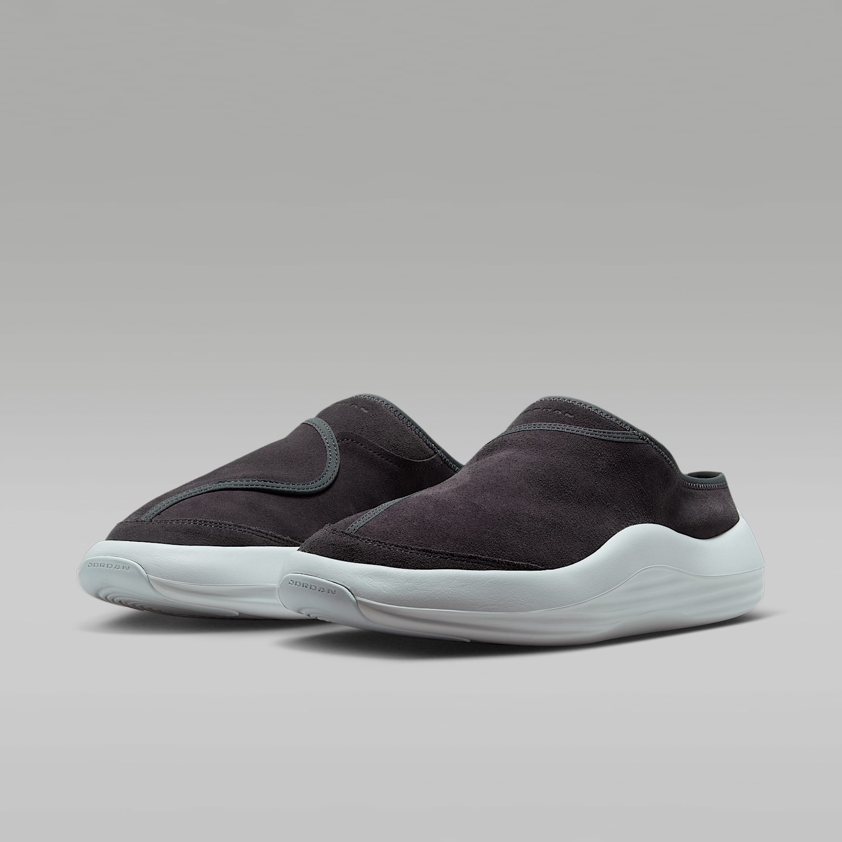 Jordan Future Mules (Herren) – Anthracite/Off White/Fire Pink