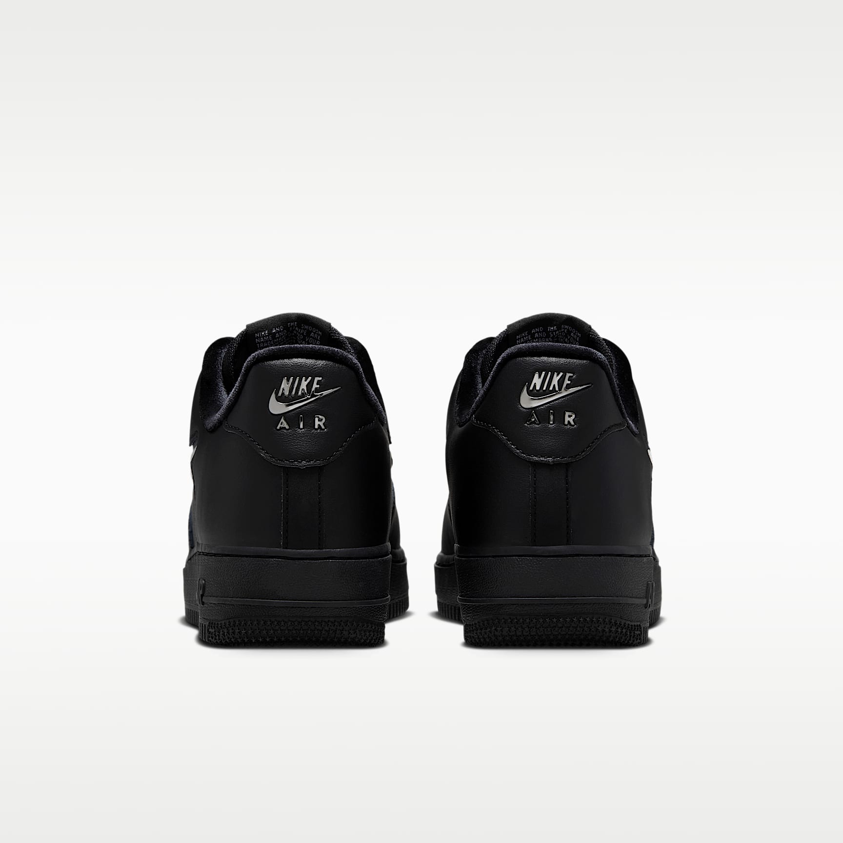 Nike Air Force 1 '07 Schuh (Damen) – Schwarz/Wolf Grey/Metallic Silver