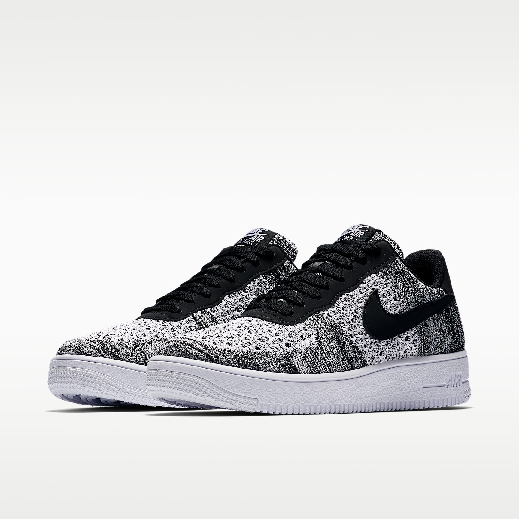 Nike Air Force 1 Flyknit 2.0 Schuh – Schwarz/Schwarz/Weiß/Pure Platinum