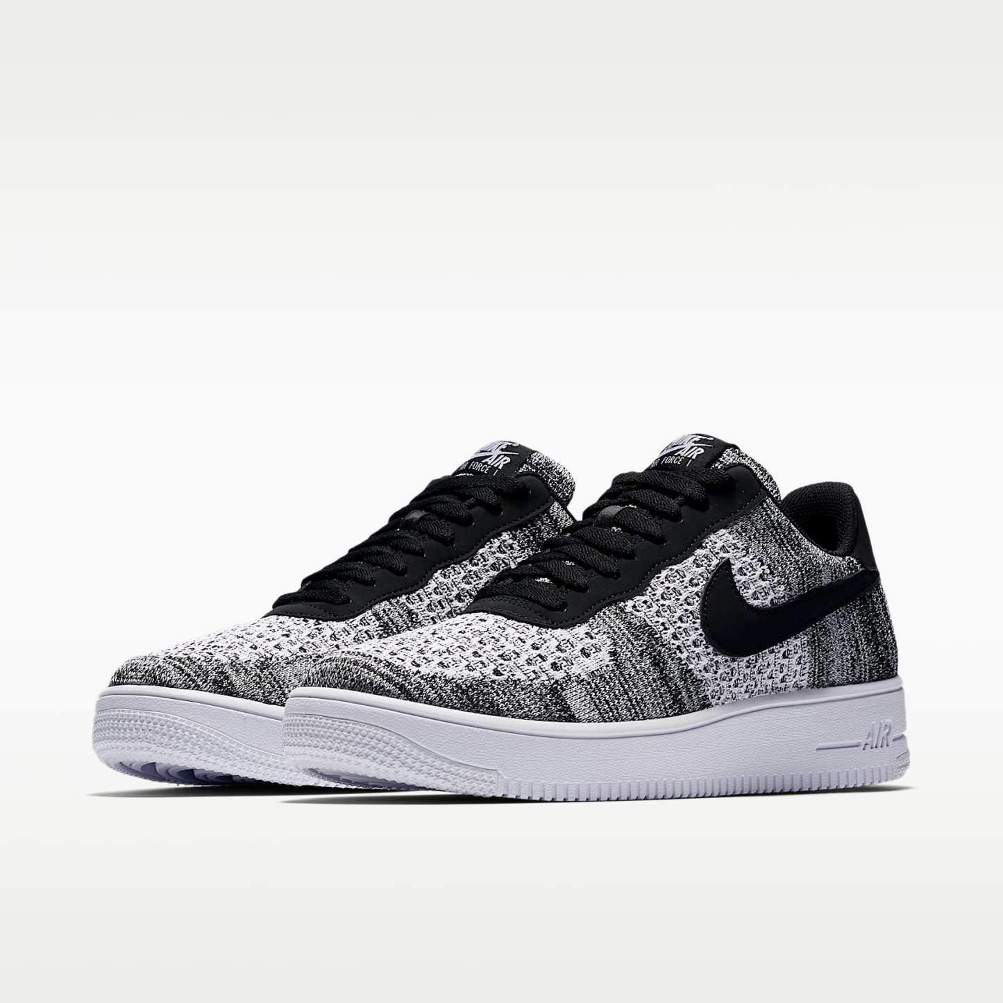 Nike Air Force 1 Flyknit 2.0 Schuh – Schwarz/Schwarz/Weiß/Pure Platinum