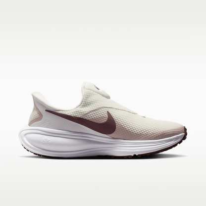 Nike Revolution 8 EasyOn Straßenlaufschuh (Damen) – Phantom/Weiß/Silt Red/Tattoo