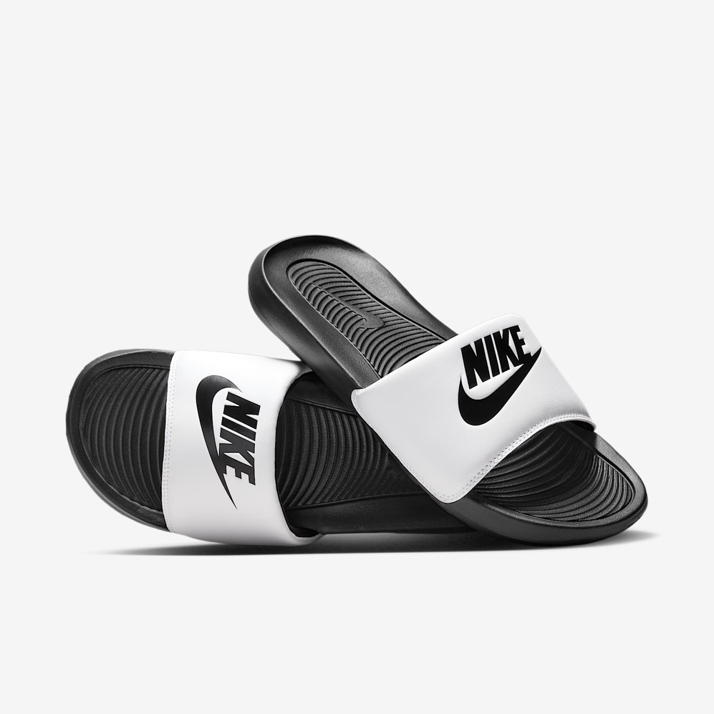 Nike Victori One Slides (Herren) – Schwarz/Weiß/Schwarz