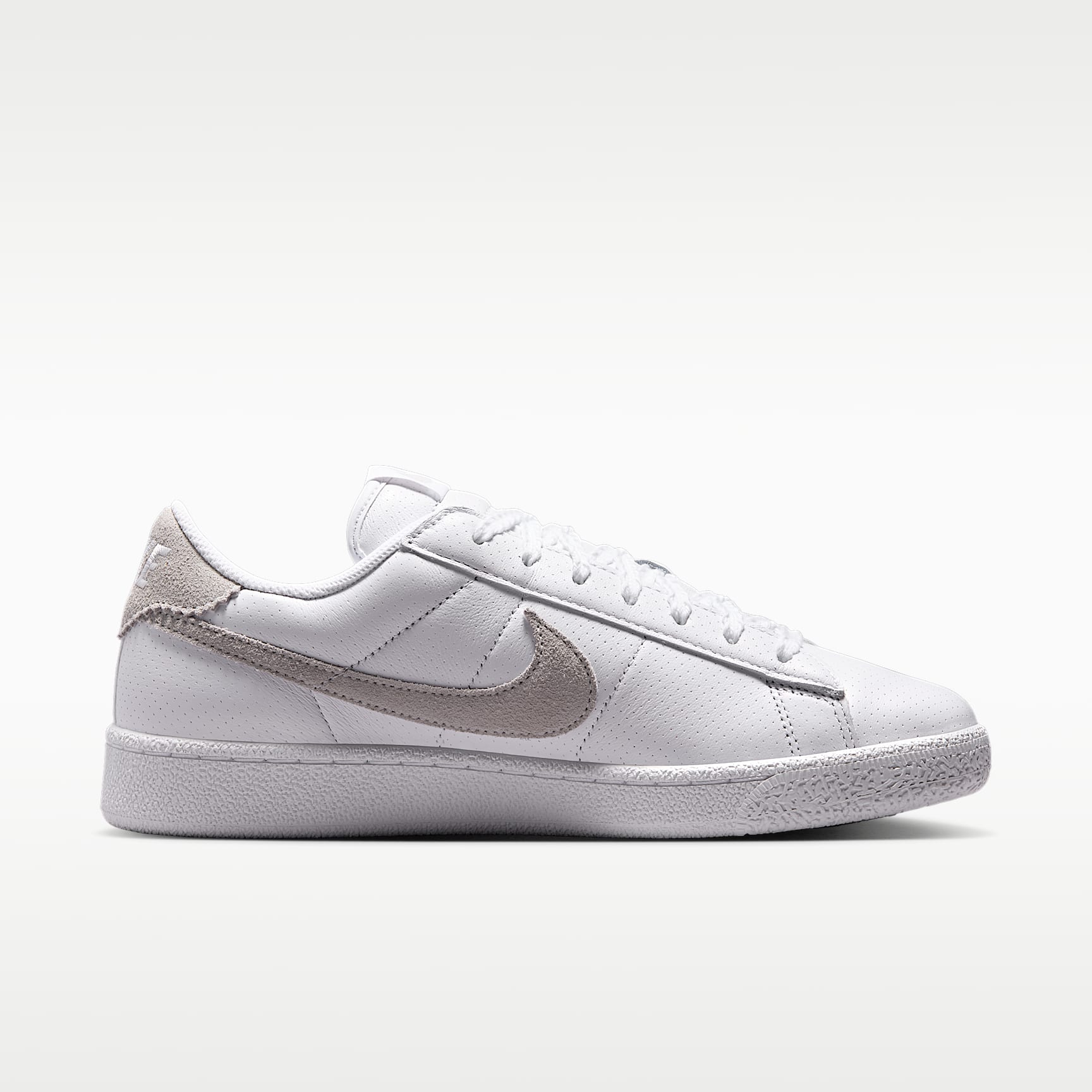 Nike Tennis Classic Damenschuh – Weiß/Summit White