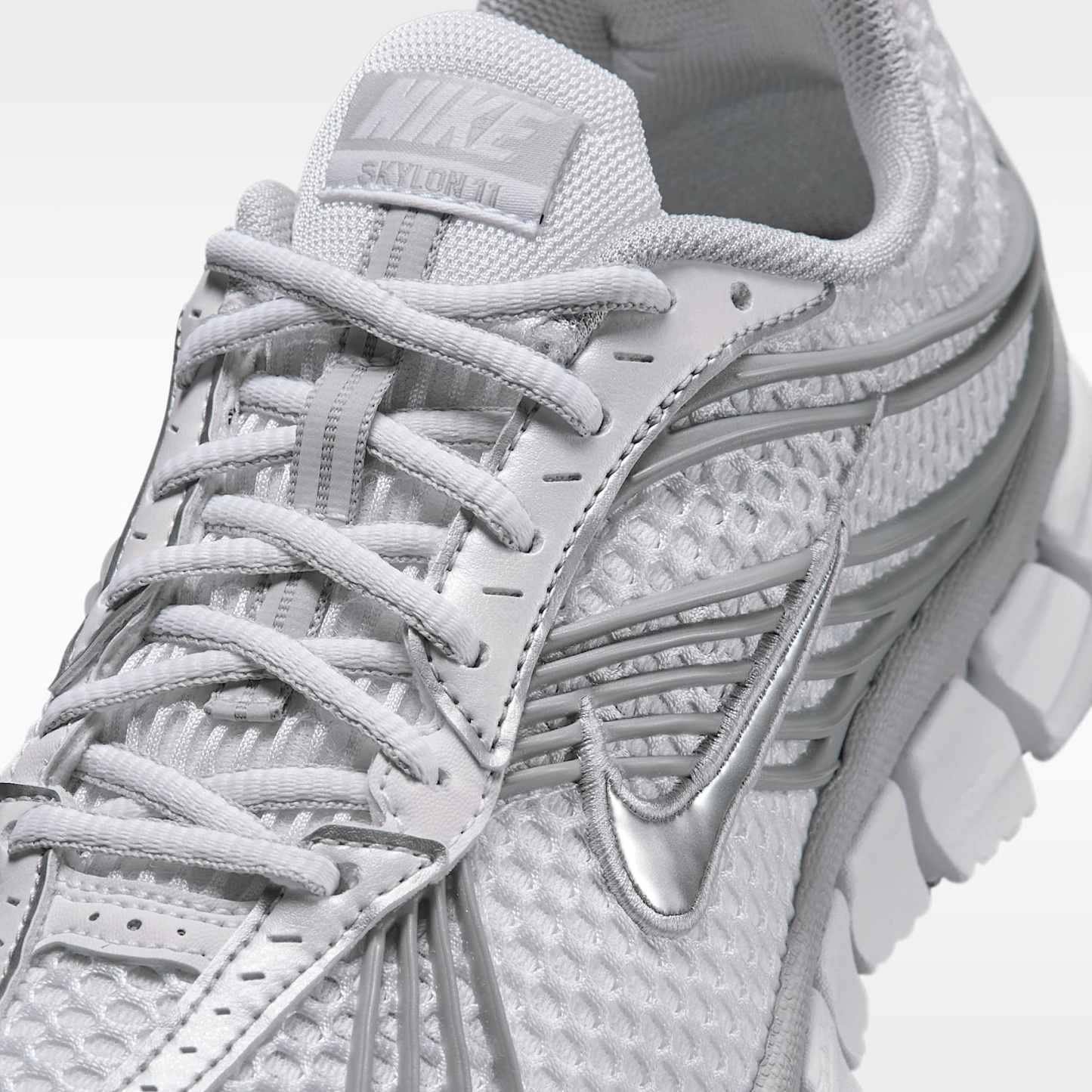 Nike Zoom Skylon 11 Damenschuh – Weiß/Grey Fog/Metallic Silver