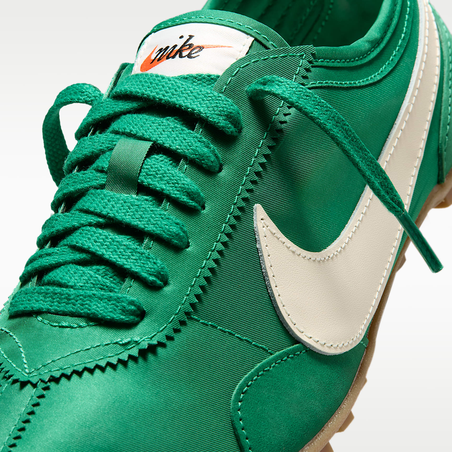Nike Moon Shoe Original Schuh (Damen) – Malachite/Gum Light Brown/Soft Pearl