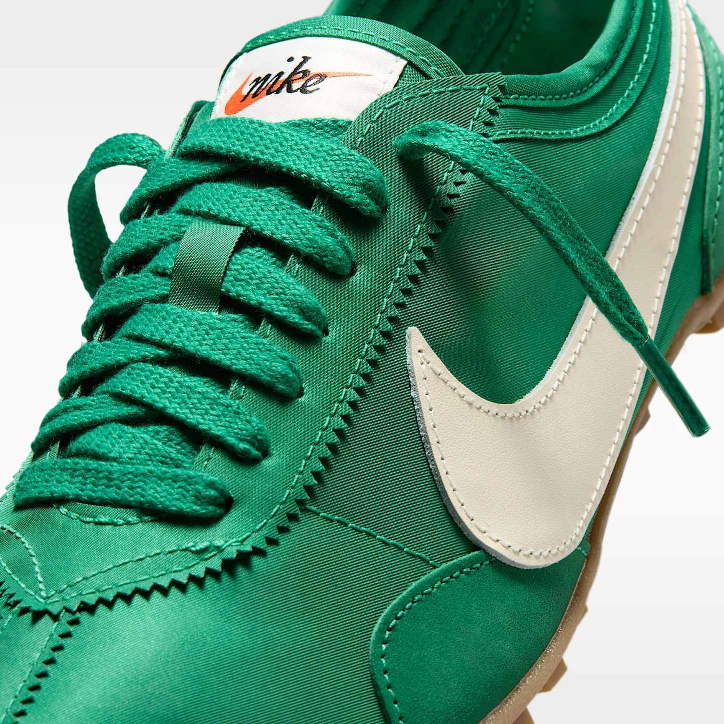 Nike Moon Shoe Original Schuh (Damen) – Malachite/Gum Light Brown/Soft Pearl