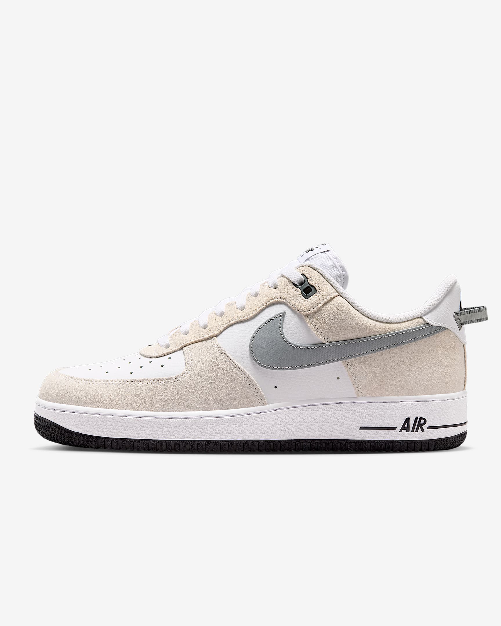 Nike Air Force 1 '07 LV8 Schuh (Herren) – Weiß/Schwarz/Cool Grey/Metallic Cool Grey
